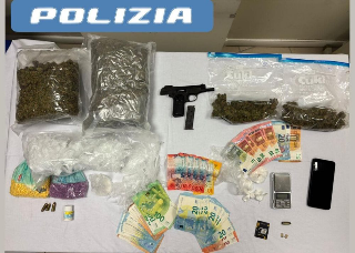Domodossola - Fermati in auto: tre 20enni arrestati per spaccio e porto d’armi